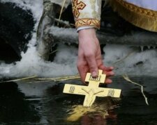 крещение, прорубь, крест