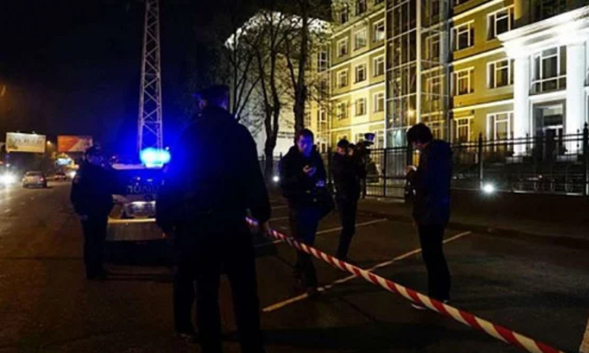 Вибух прогримів на хімзаводі: дорога всіяна уламками, небо стало червоним, відео НП