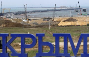 Россия уничтожает крымский город: «дома разрушаются, жители бьют тревогу»