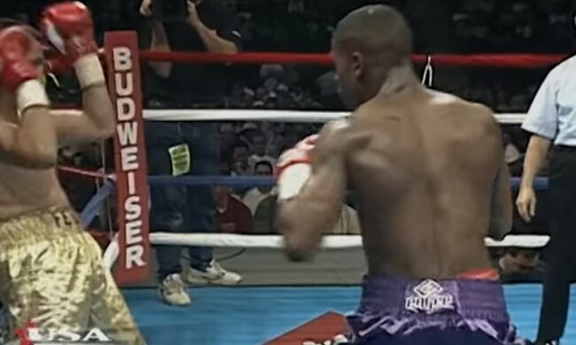 Мейвезер завершив кар'єру іменитого суперника одним ударом: відео нокауту