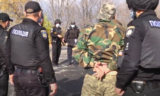 Харківських силовиків підняли по тривозі, пролунали вибухи: фото і відео з місця подій