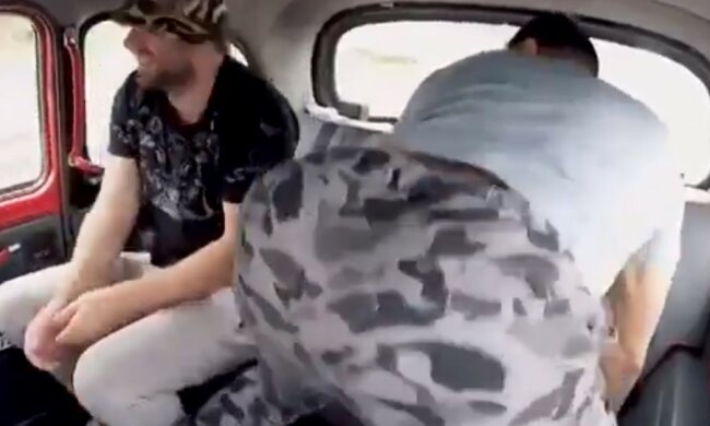 Скандальний Тищенко вляпався в конфуз з агітацією, відео: готовий стати жінкою