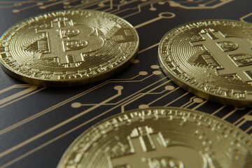 курс биткоина на 27 июня
