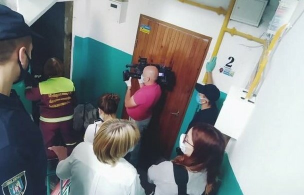 Нечистоплотний киянин перетворив на пекло життя сусідів, фото: "сморід, таргани, щури"