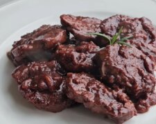 Удивительный вкус и аромат: рецепт мяса в вишневом соусе для сытного ужина