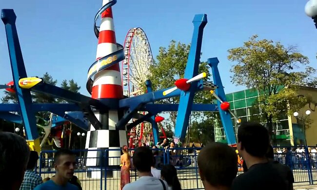 парк, аттракционы