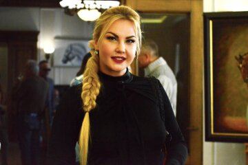 Найбагатша співачка України похвалилася успіхами однієї з дочок-близнючок в модельному бізнесі: "Всі в маму"