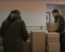 Безкоштовні продукти для ВПО та пенсіонерів у Харкові