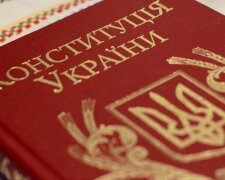 Нова Конституція та вимоги до влади: Україні запропонували піти за іншим сценарієм