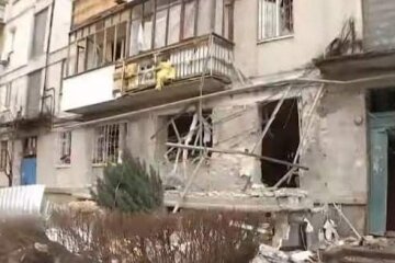 "Спасайте свои жизни": жителей Луганщины умоляют срочно уезжать, ситуация критическая