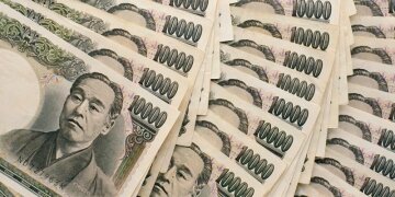 деньги — японские иены