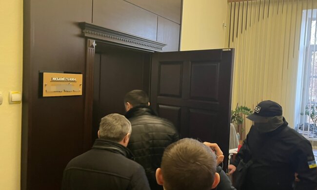 Розголошення таємної військової інформації: меру Полтави загрожує до 12 років ув'язнення, деталі від СБУ