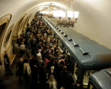 Crow Metro Moscow