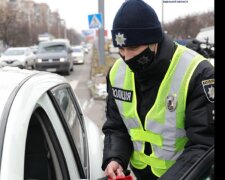 В Одессе копы с мешками срочно решили проверить водителей перед праздниками: что происходит