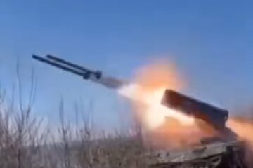 Авто почернели от огня: появились подробности и кадры с места расстрела волонтеров