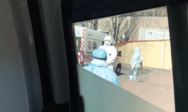 Одесити поскаржилися на платні ПЛР-тести в лікарнях: "від 1400 грн до..."