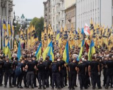Под окнами Зеленского бунт, «Азов» пришел к президенту с жестким требованием: «Главная угроза для Украины…»