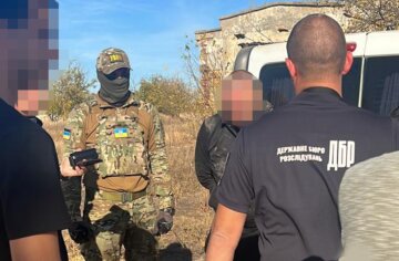 В Одесі поліцейський та прикордонник захотіли підзаробити на простих українцях: як працювала злочинна схема