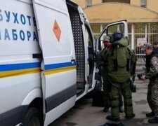 НП в навчальних закладах по всій Одесі, з'їхалися вибухотехніки і поліція: перші подробиці