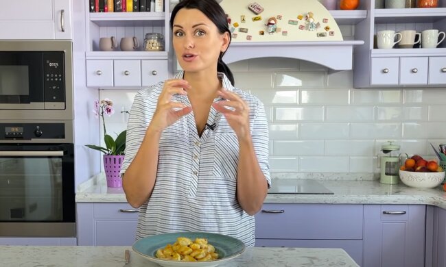 Легко, вкусно и красиво: "Мастер Шеф" Глинская дала рецепт сочной курочки в апельсиновом соусе