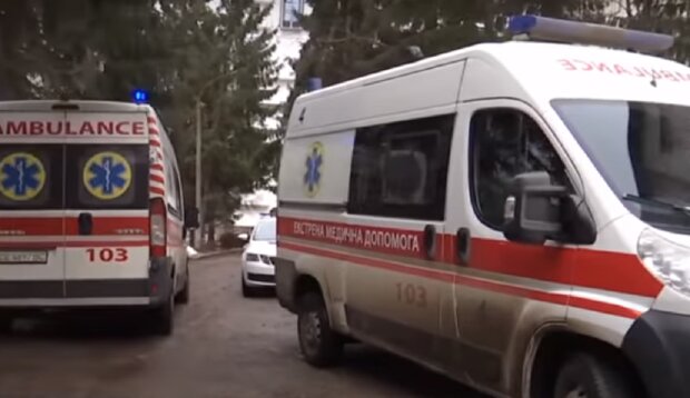 Украинка избила маленькую дочь раскаленной сковородкой: ребенка спасают врачи
