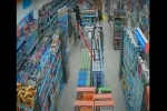 В Харькове разыскивают наглых воров, появилось видео: "Во время кражи были..."