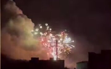 "Це знак Перемоги": вогняні "квіти" над багатостраждальним Харковом потрапили на відео