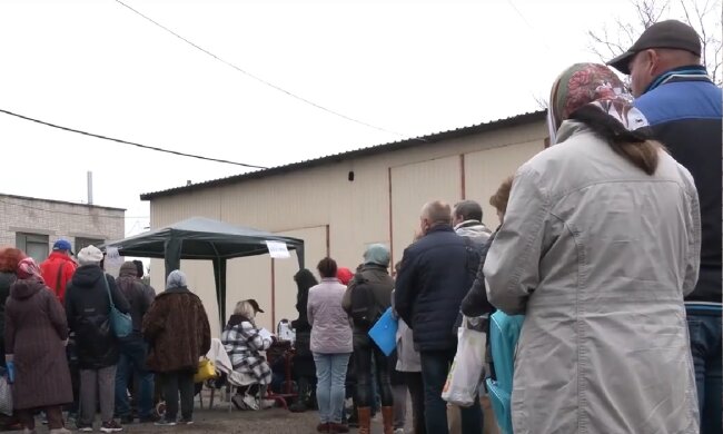 Гуманитарная помощь для пенсионеров в Днепропетровской области