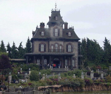 Диснейленд дом с привидениями