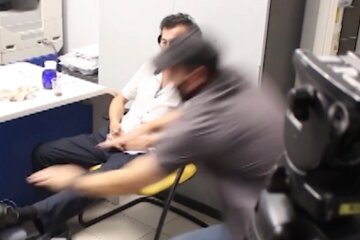 Захоплення банку в Києві: з'явилося повне відео спецоперації: "Не стріляти!"