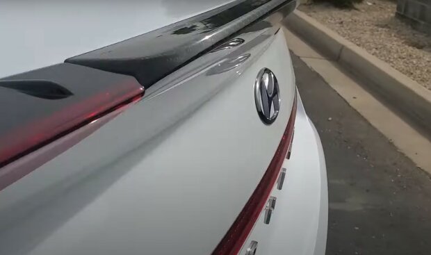 Hyundai Sonata випускає обмежену кількість моделей Night Edition: фото грізного седана