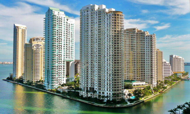 World___USA_High-rise_buildings_in_Miami_085940_