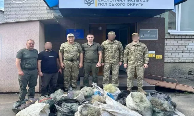 Экологи из Житомирской области помогают ВСУ: из браконьерских сеток — в маскировочные