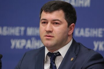 насиров-Cropped