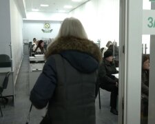 Грошова допомога для пенсіонерів у Чернігівській області