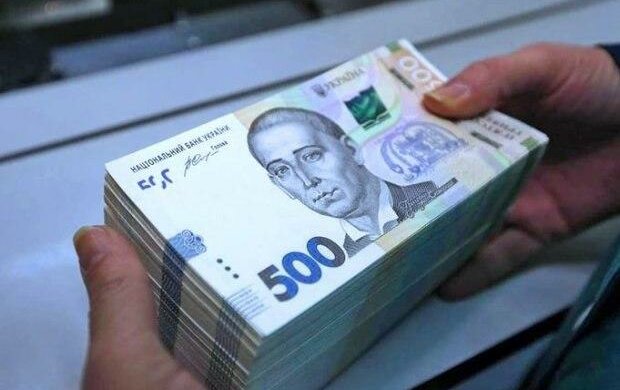 "Заняла 14 тысяч гривен, а отдала уже более 60 тыс.": украинцев загоняют в безумные долги, кто под угрозой