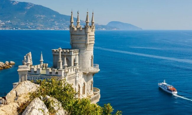 Политолог рассказал, как Украине воспользоваться протестами в РФ: "Шанс молниеносно вернуть Крым"