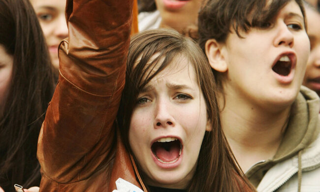 Students Protest Against Education Reform Bill