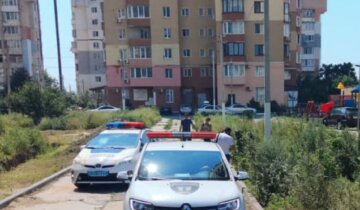 Пожилая женщина "вышла" из окна на 7 этаже: трагические кадры под Одессой