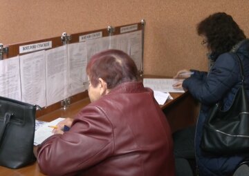 Грошова допомога для пенсіонерів у Сумській області