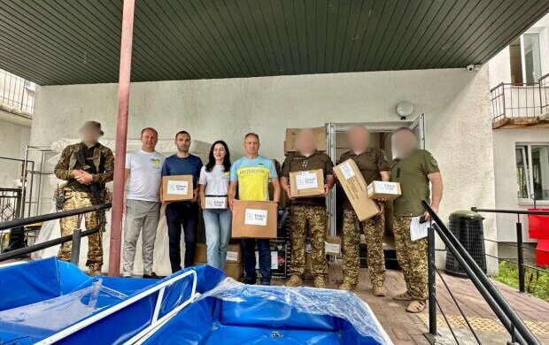 БФ молодіжної ініціативи "Надія" спільно з фондом Миколи Томенка "Рідна країна" передали медичний вантаж Національній гвардії України