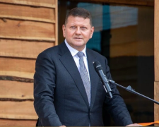 Політолог Валентин Гладких: Порошенко веде Залужного до влади