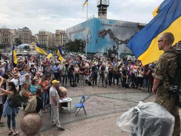 На «майдане» Саакашвили назвали новую возможную жертву Порошенко