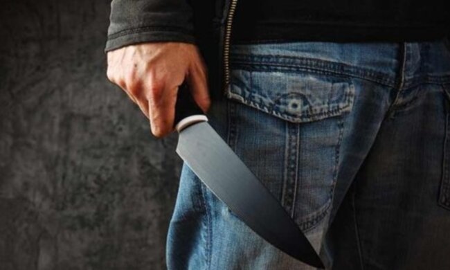 нападение с ножом