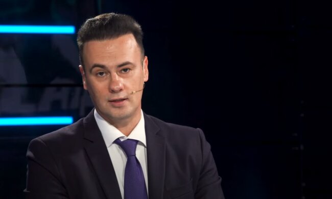 Максим Яли