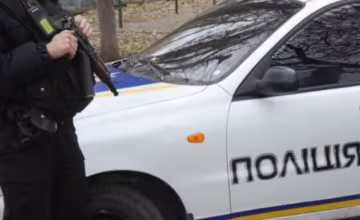 Нелюд вісім місяців знущався з 11-річної на Прикарпатті, у дівчинки народилася дитина: "Коли дружина йшла до церкви"