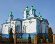 Скандал случился из-за УПЦ МП под Киевом, видео: не захотели покидать церковь