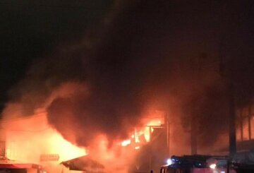 Ринок "Барабашово" в Харкові охопила масштабна пожежа: кадри і відео з місця НП