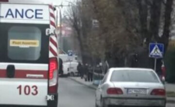 Украинка начала бить 3-летнего малыша, но поздно спохватилась: трагедия произошла по дороге в больницу