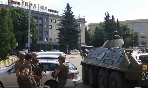 Після захоплення заручників у Луцьку поліція перейшла в особливий режим у дев'яти регіонах: що відомо